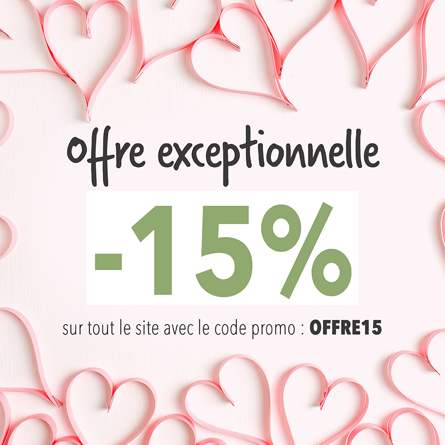 Wreath frame mock up made of paper heart symbols on white backgr Image promo offre15