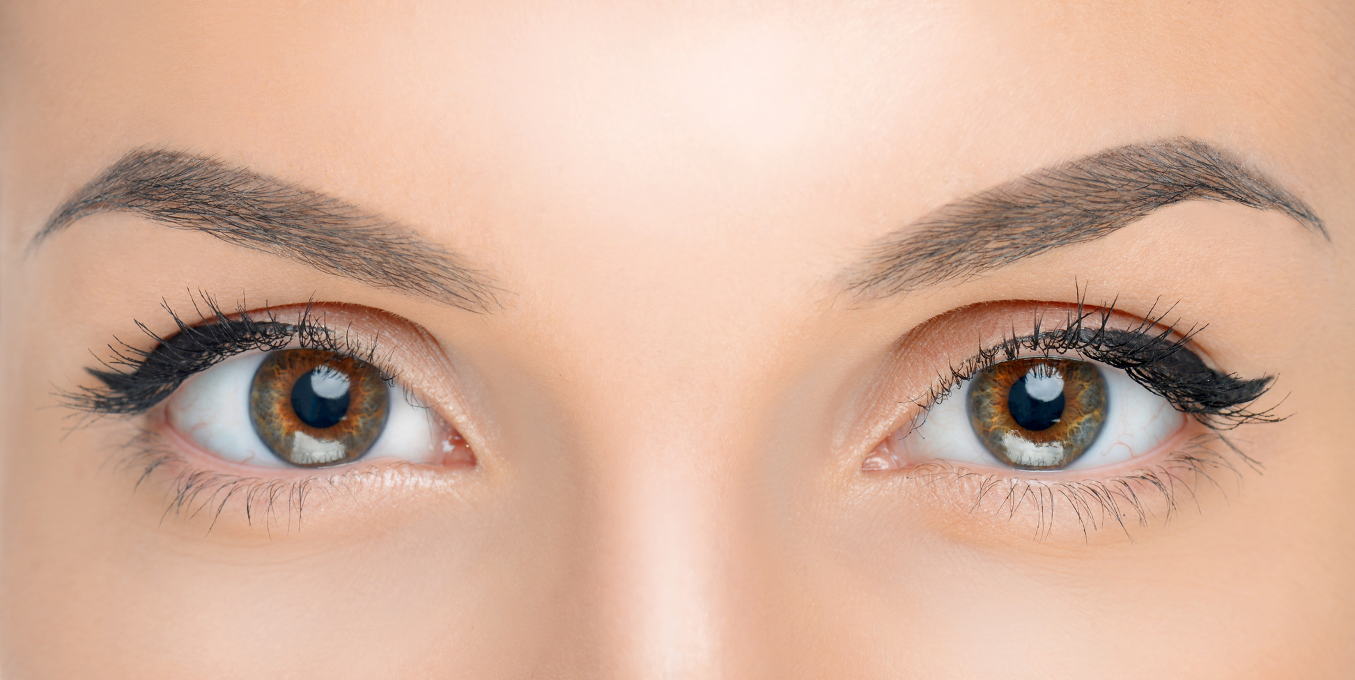 Cómo maquillar los ojos si usa lentes? 5 pasos para realzar la mirada web  ojo, MUJER